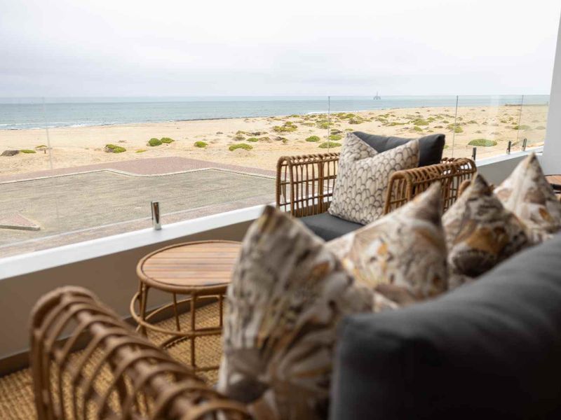 FURNISHED BEACHFRONT PROPERTY - Photo 9