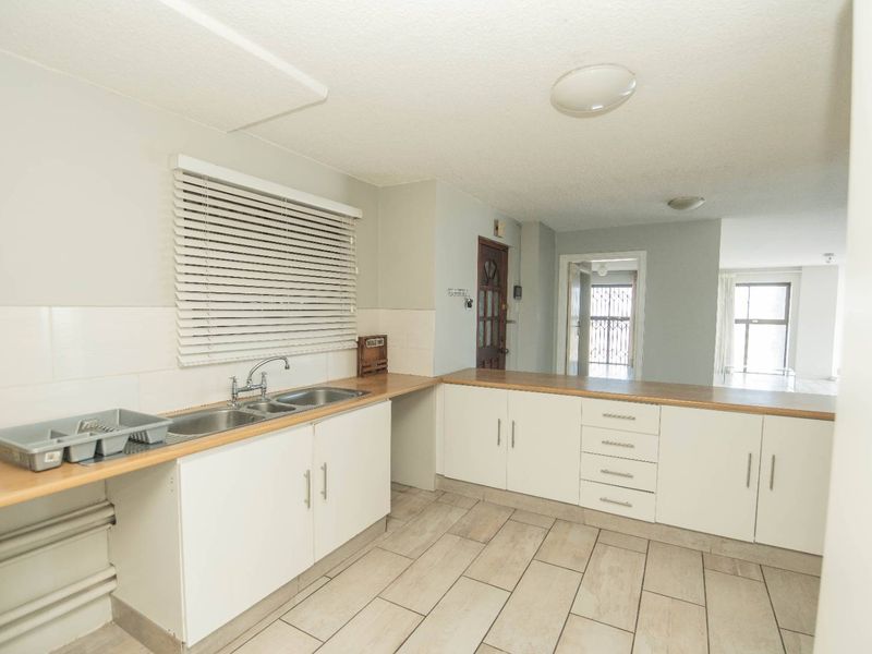 Spacious 142m2 Apartment in Twin Palms – Beachfront Living in Humewood - Photo 10