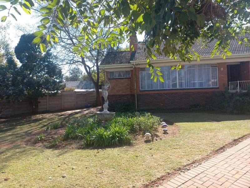 HOUSE WITH MULTIPLE OPPORTUNITIES FOR SALE!! - Photo 10