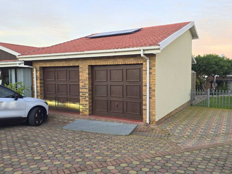 Retirement Village - Fonteine Park - Two Bedroom Home for Sale in a Lifestyle Estate for over 50's! - Photo 3