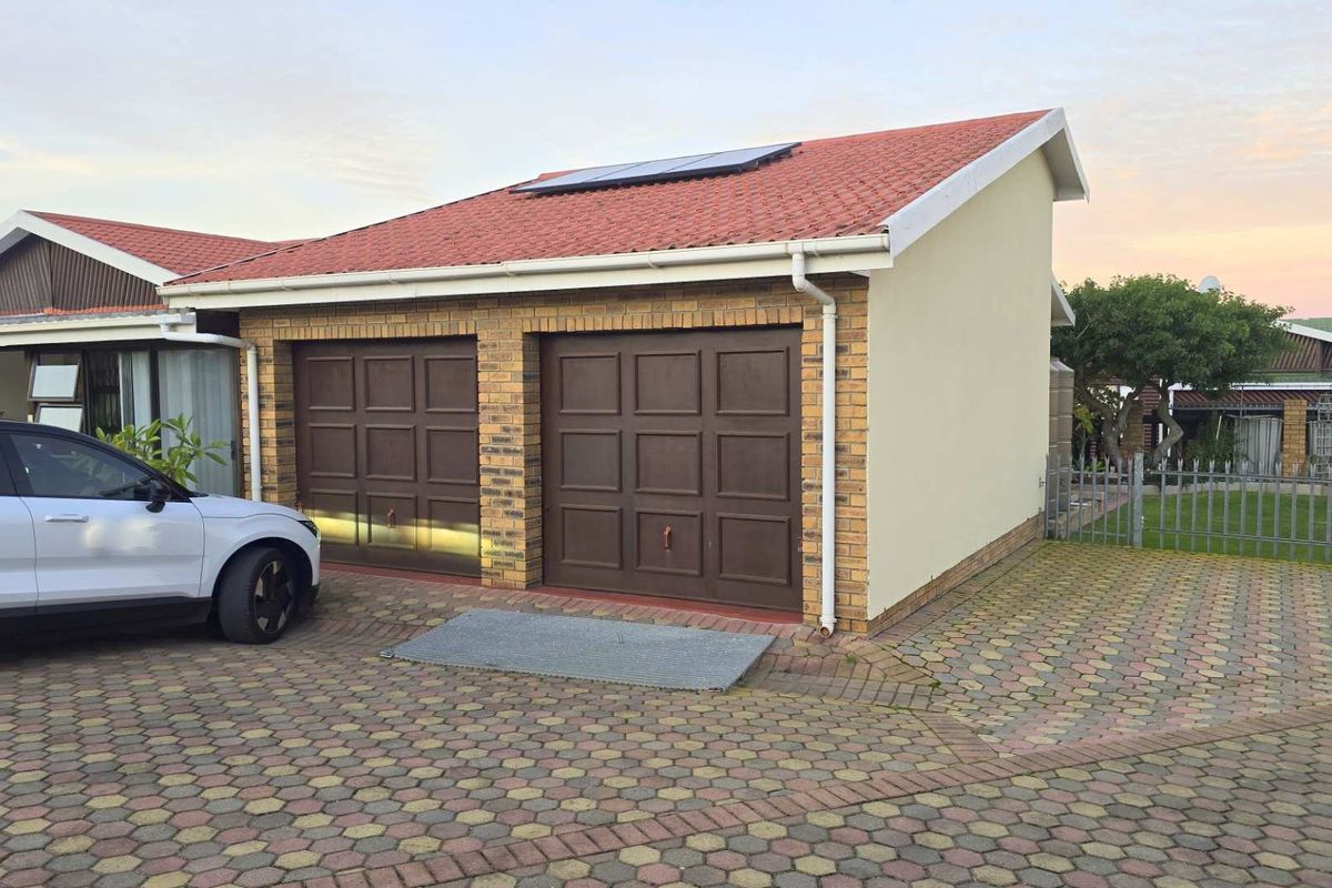 Retirement Village - Fonteine Park - Two Bedroom Home for Sale in a Lifestyle Estate for over 50's! - Photo 3