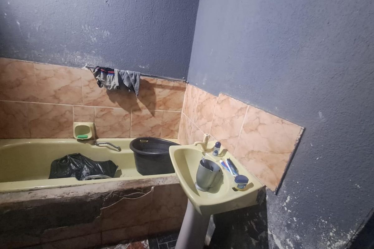 1 Bedroom House In Kaalfontein Ext 07 - Photo 3