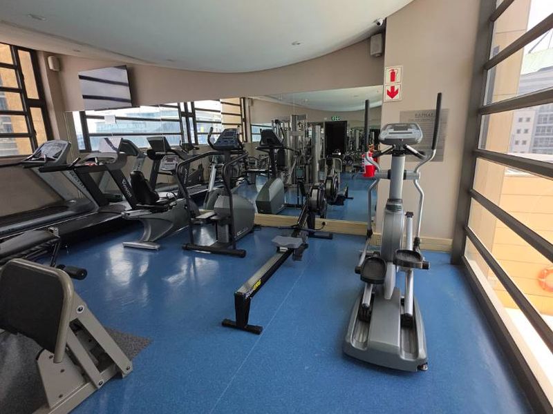 AMAZING FULLY FURNISHED 1 BED APARTMENT IN THE ICONIC RAPHAEL - Photo 9