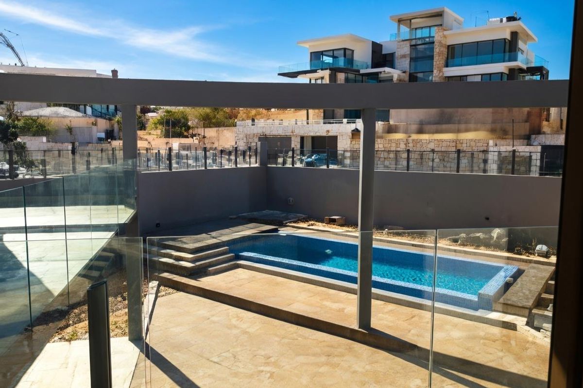 MODERN DOUBLE STOREY HOUSE FOR SALE IN AUASBLICK - Photo 4