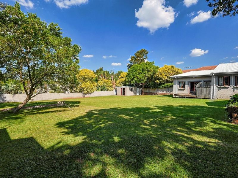 Prime Real Estate: Large Stand, Granny Flat, & Perfect Location - Photo 8