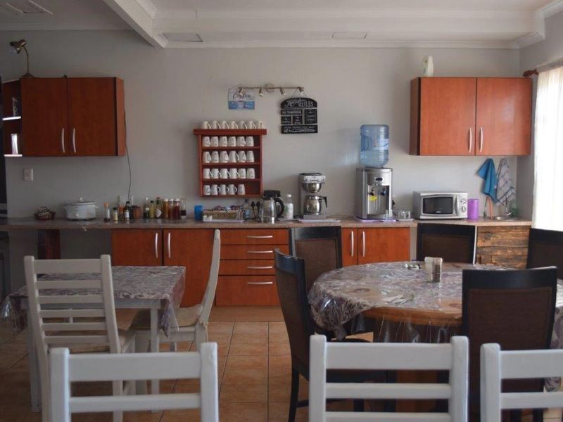 24 Bedroom Guesthouse with Sea View - Photo 8