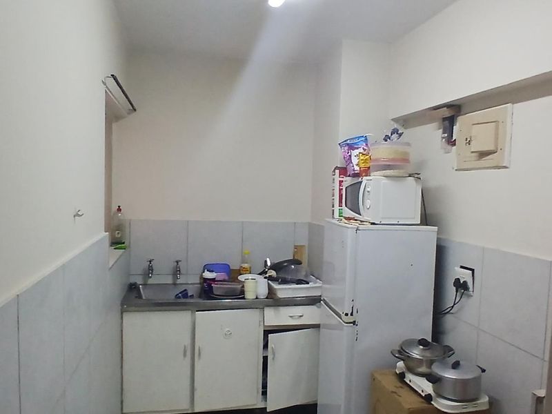 Durban Central Apartment with Panoramic City Views and Parking - Photo 4