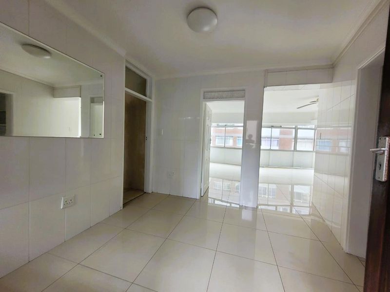 Lock up and go - South Beach Apartment - Photo 3