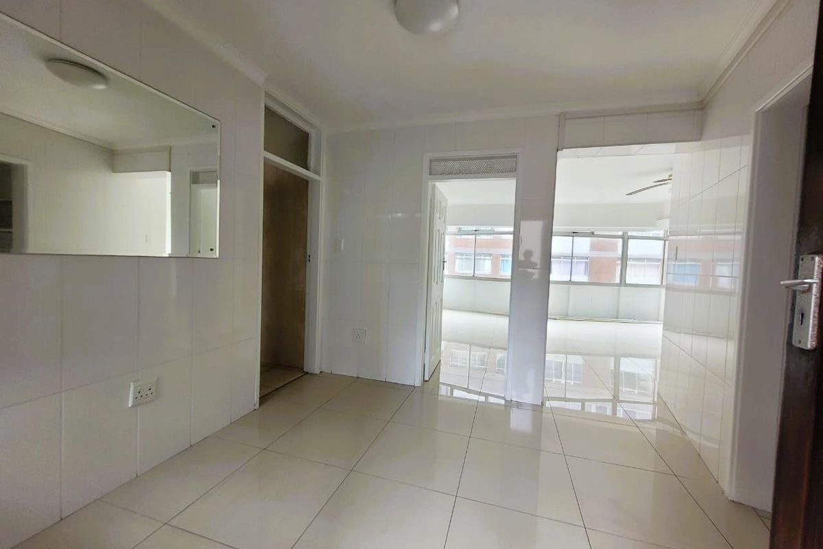 Lock up and go - South Beach Apartment - Photo 3