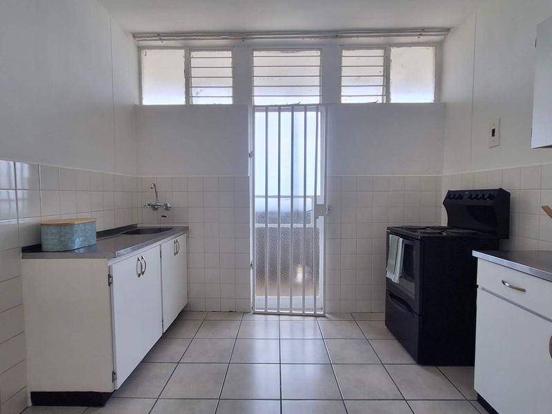 103 sqm This property is professionally managed by Etchells and Young Property Brokers - Photo 10