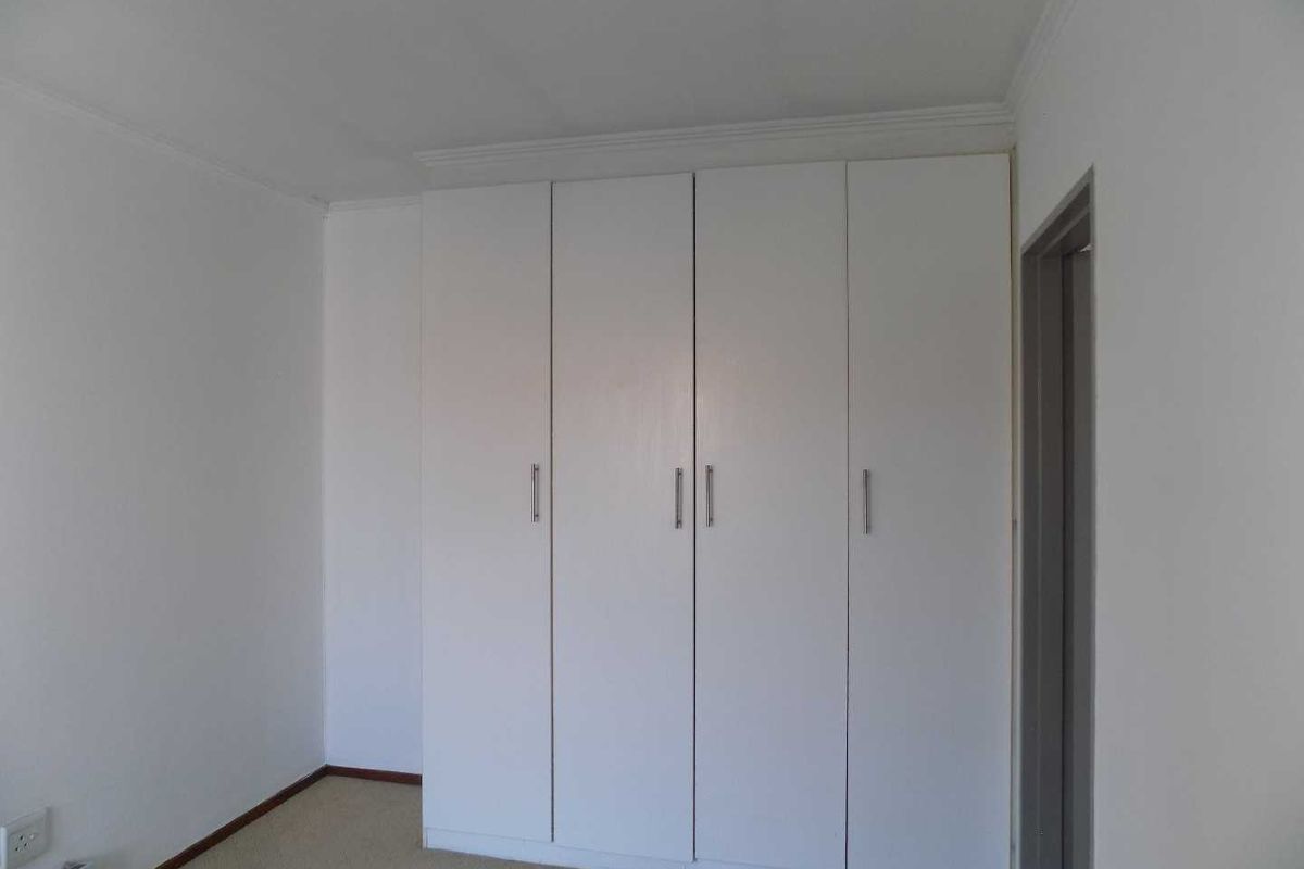 "Rivonia Gem: 2-Bedroom Apt for R699k!" - Photo 5