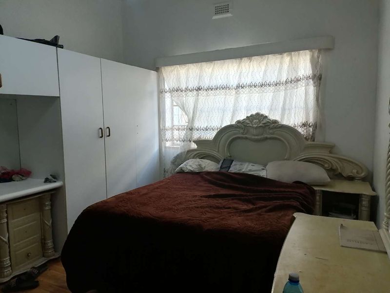 3 bedroom Semi detached house in Bezuidenhout Valley - Photo 10