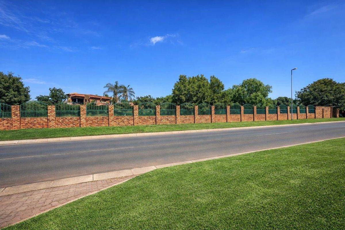 Prime Redevelopment Opportunity in Brentwood, Kempton Park - Photo 4