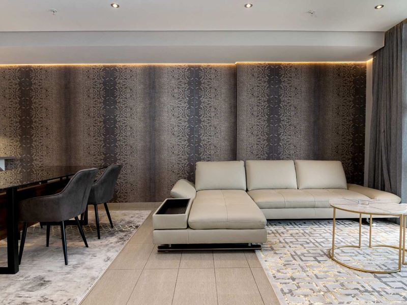 2 BEDROOMS  2 BATHROOMS EN-SUITE APARTMENT FOR SALE - Photo 2