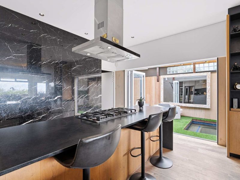 High-performing hospitality asset with strong annual turnover in a prime Cape Town growth node - Photo 8