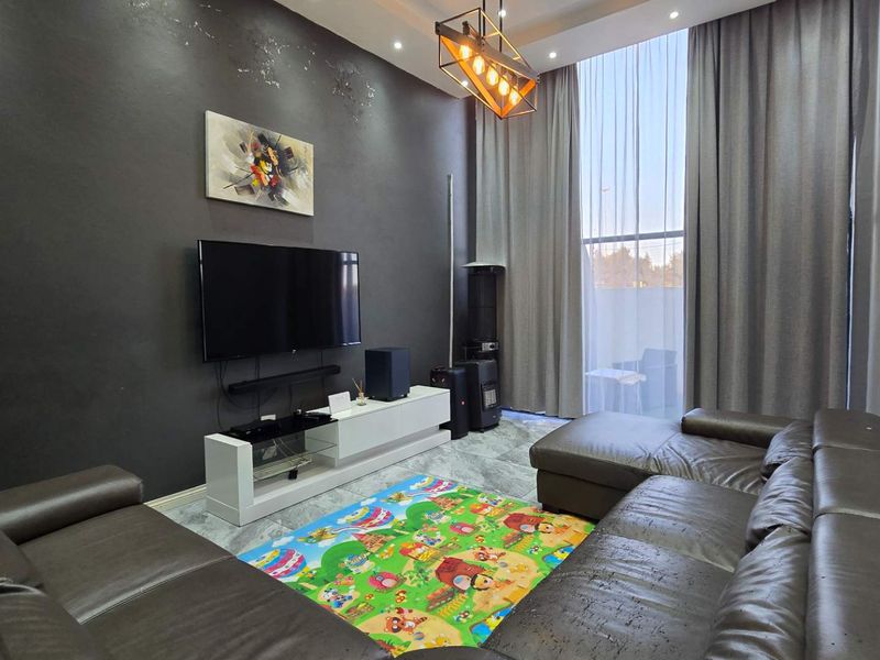 Contemporary Elegance Meets Family Living in the Heart of Rockdale - Photo 4