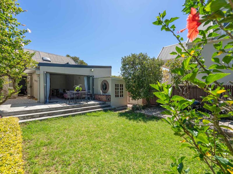 SECRET HIDEAWAY - Photo 3