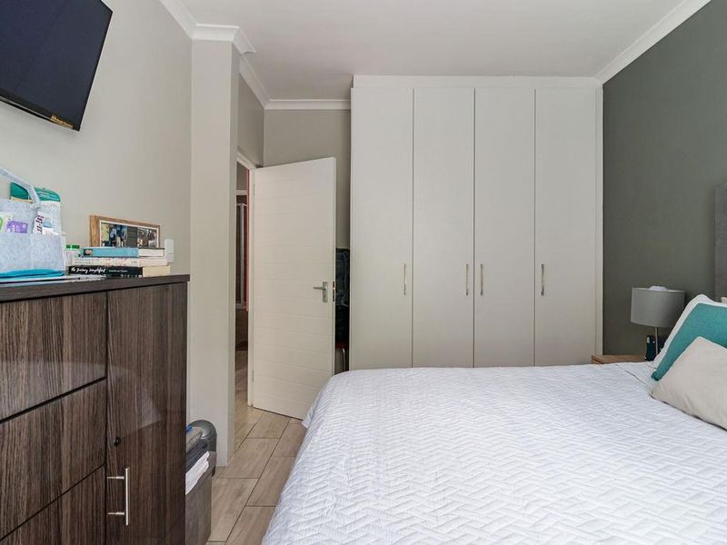 2 Bed Apartment for Sale Westering - Photo 8