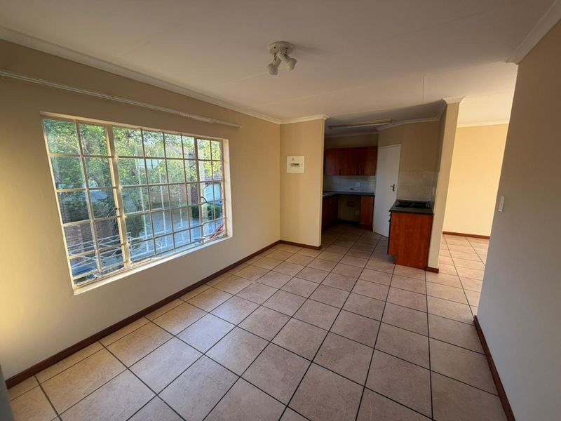 Two Bedroom Top unit in The Reeds, Centurion - Photo 6