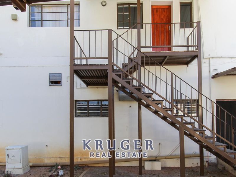 Business property available in the heart of Outjo - Photo 9