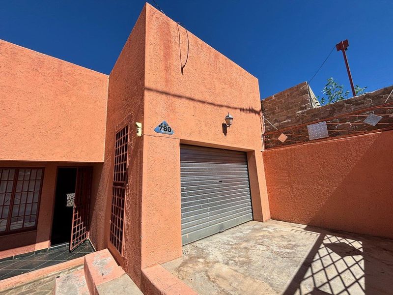 Windhoek Rocky Crest: 3 Bedroom house is For Sale - Photo 5