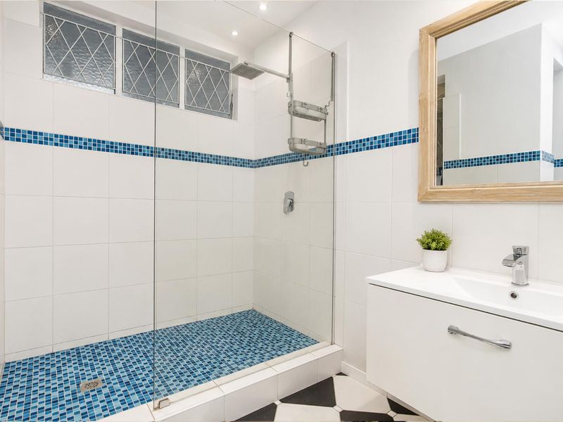 1 Bedroom Apartment in Killarney - Photo 8