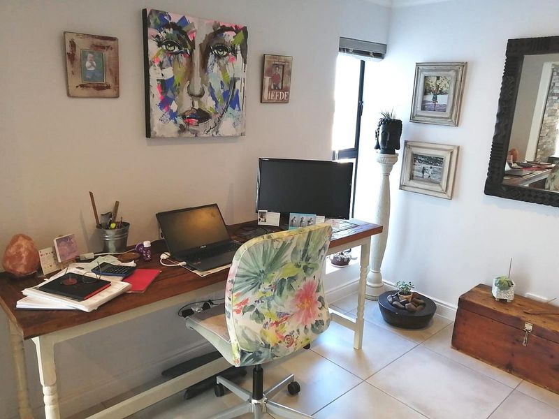 Neat apartment for sale in Island View - Photo 9