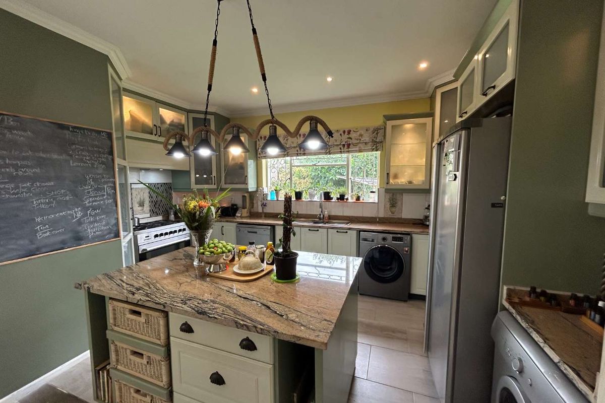 HENDRA - PRIME PROPERTY IN CENTRAL DURBAN NORTH - Photo 5