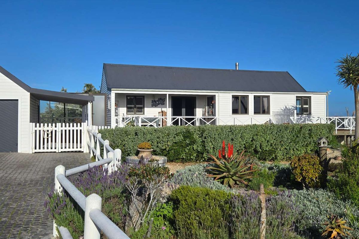 **Charming Home in a Private Nature Reserve with Stunning Views** - Photo 2