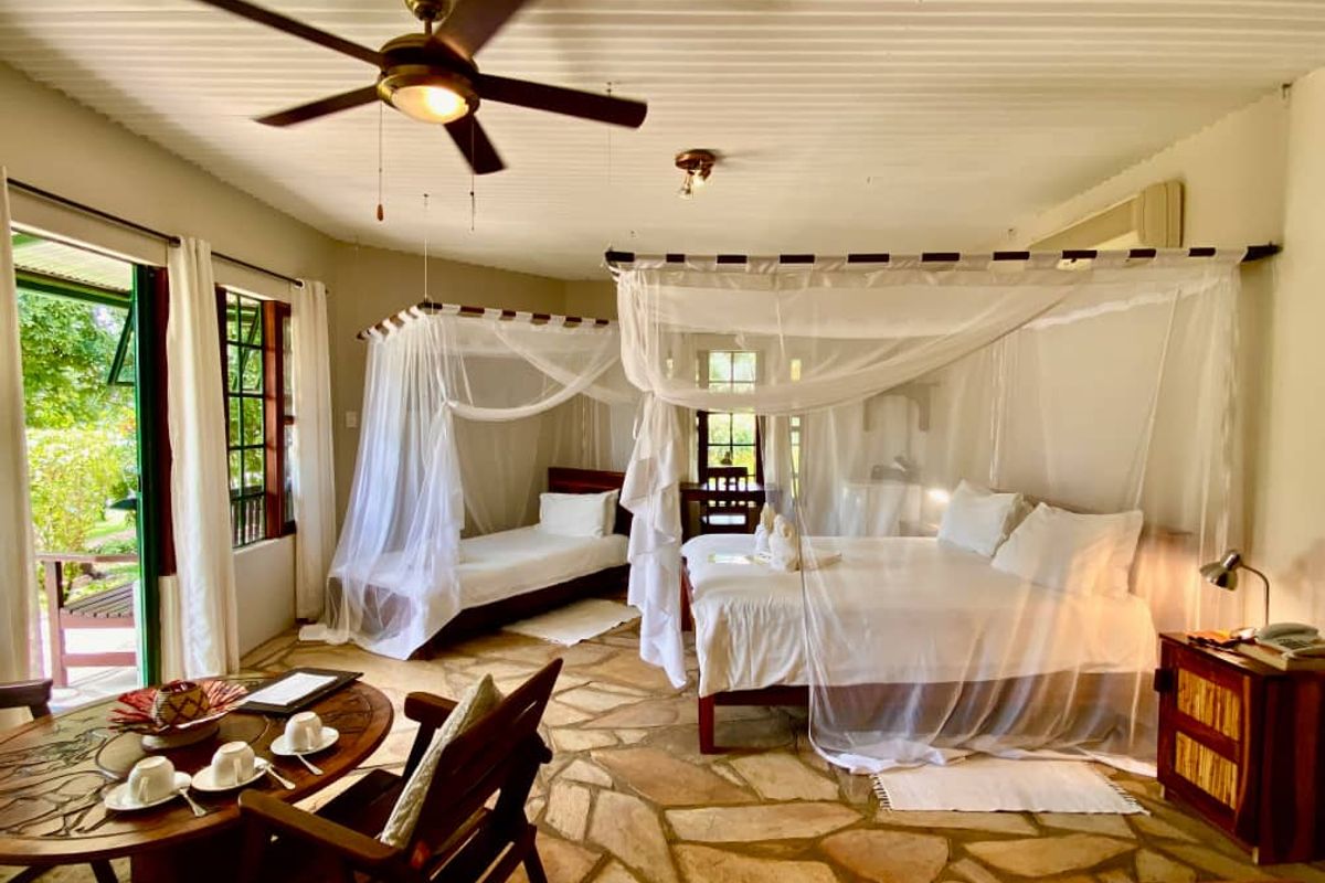 A rare investment opportunity on the banks of the beautiful Kavango River! - Photo 2