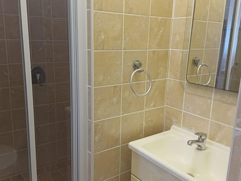 Seaview Apartment | Views from Bedrooms & Living Area | R9 000 - Photo 6