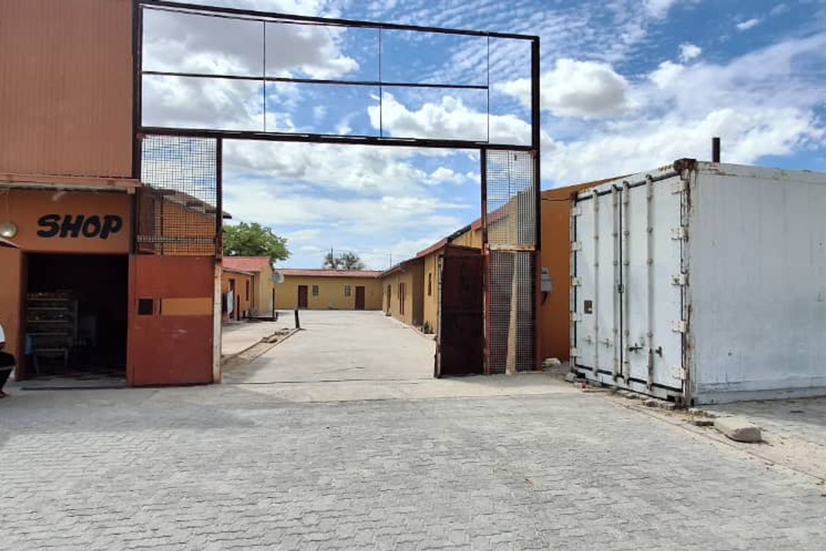 Mixed use Business Property For Sale - Ondangwa - Photo 3