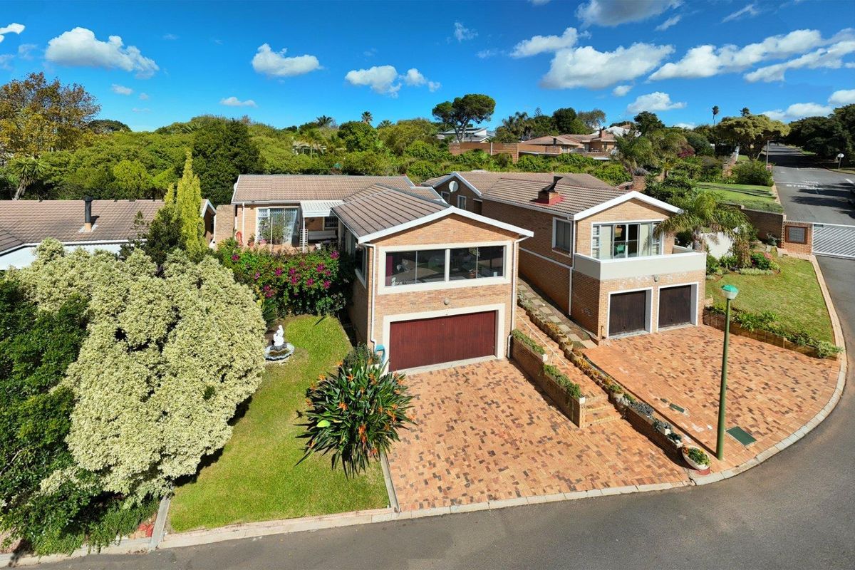 North facing! Panoramic Views! Tranquil and Secure Setting! - Photo 3