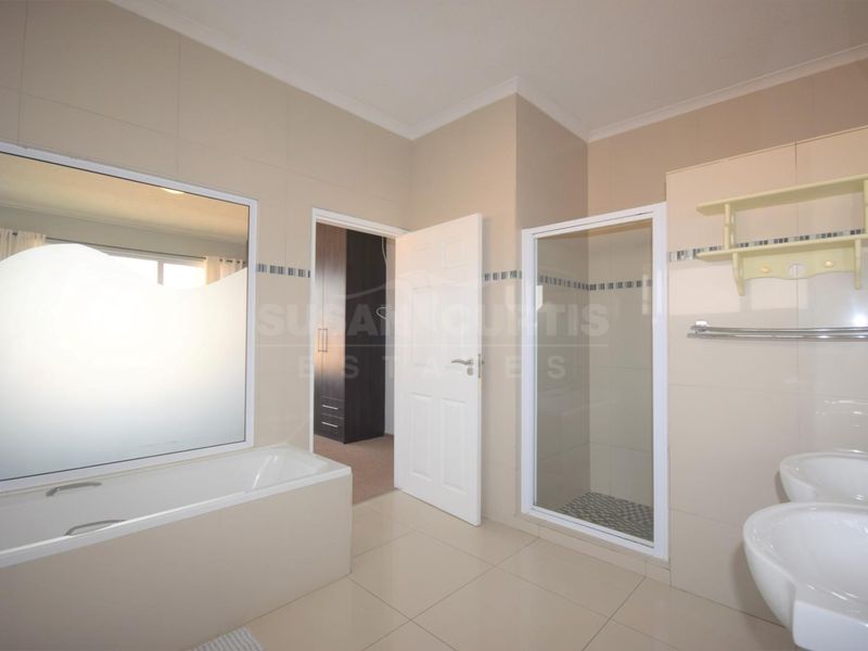 2 Bedroom Furnished Apartment - Photo 5