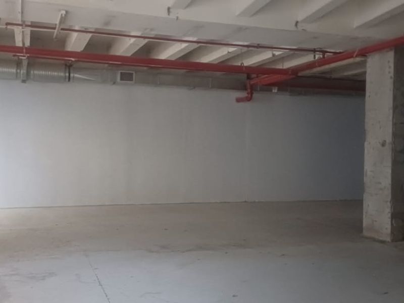 High-Foot-Traffic Retail Space - Photo 5