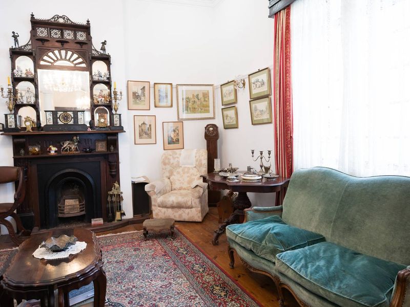 Heritage Charm with Table Mountain & Lion’s Head Views in Vredehoek - Photo 6