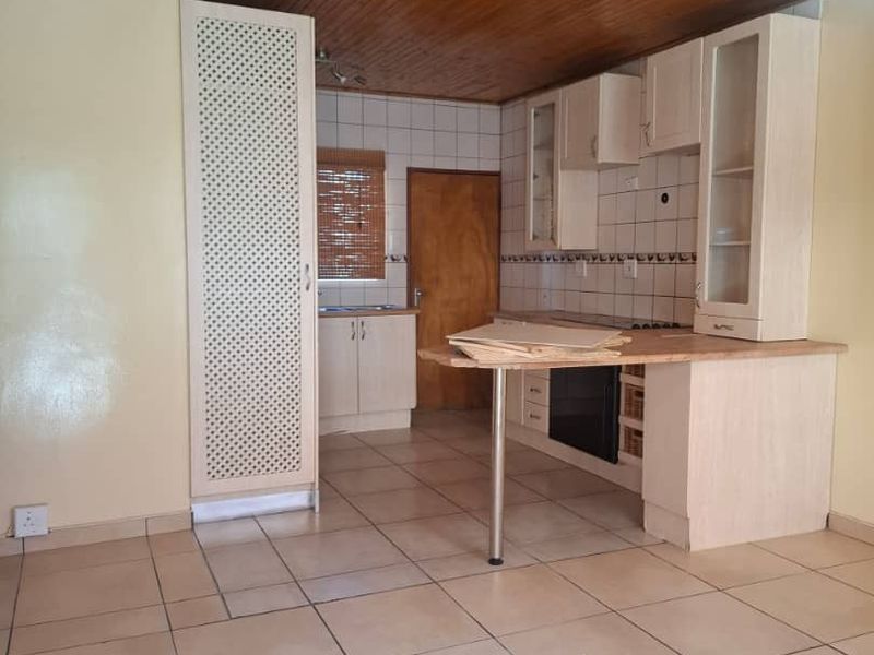 DORADO PARK – 2 BEDROOM FLAT FOR SALE - Photo 4