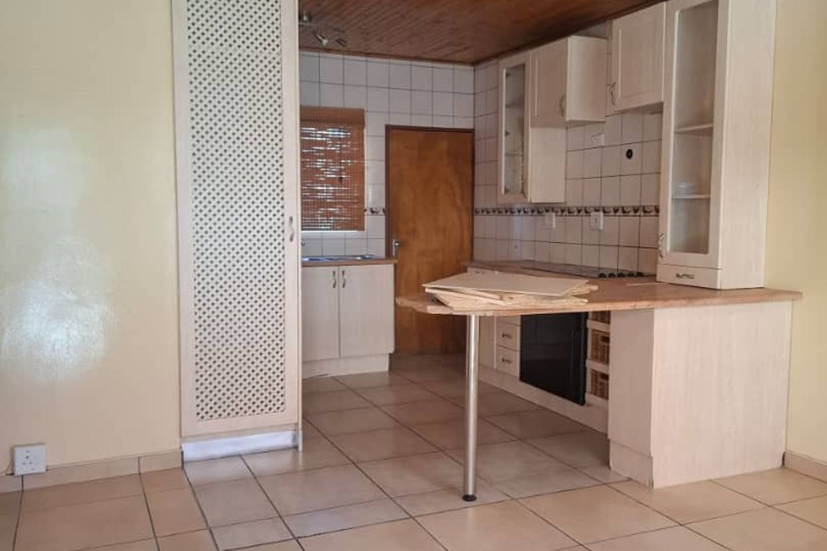 DORADO PARK – 2 BEDROOM FLAT FOR SALE - Photo 4