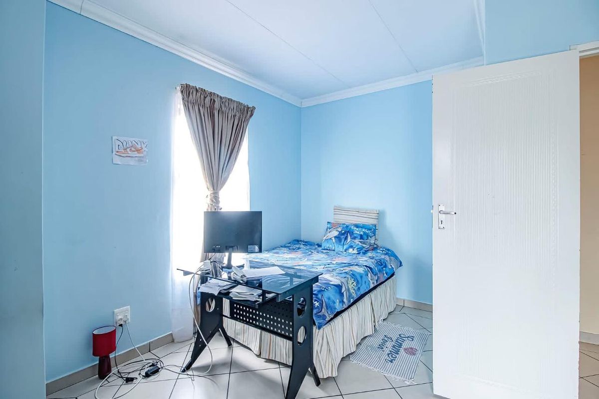 5 Bedroom Townhouse For Rent In Kosmosdal - Photo 3