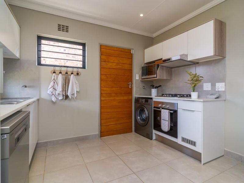 Stunning 71m2 3-Bedroom Home in Lion Pride Lifestyle Estate - Photo 6