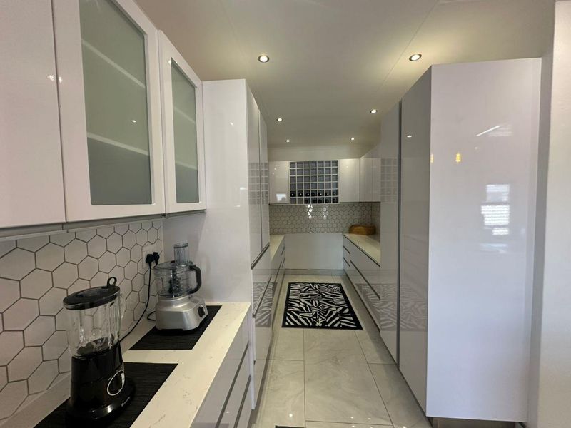 Beautiful House For Sale - Swakopmund - Photo 9