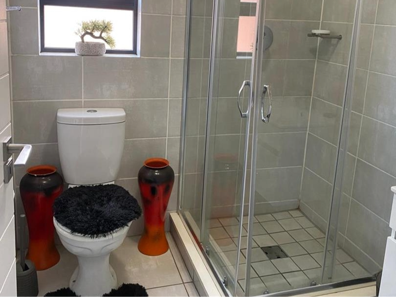 Fully Furnished apartment - Photo 8