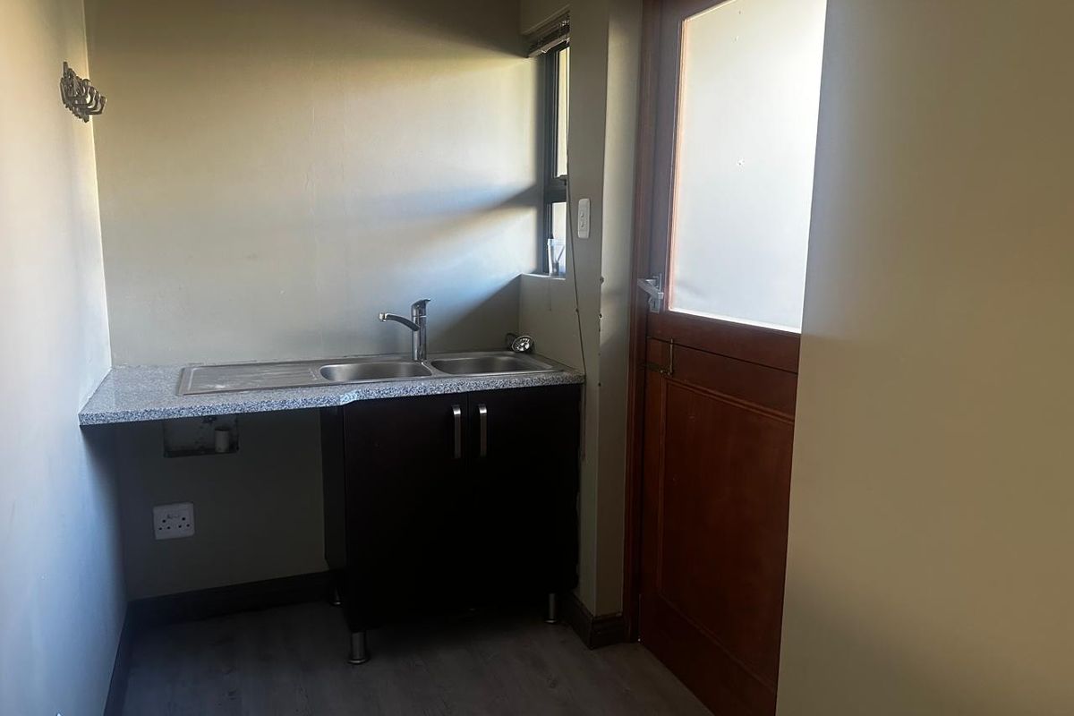 Townhouse in Woodlands - Where Everyone Wants to Live - Photo 5