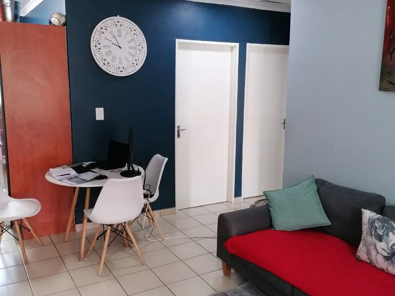 2 Bed, 1 Bath Apartment to rent - Photo 4