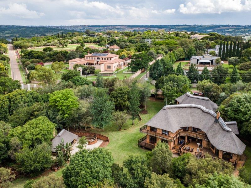 A Serene Bush Lodge-Style Home with Exceptional Family Space - Photo 7