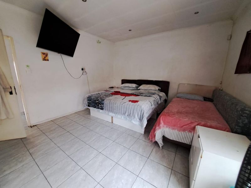 Schedule Your Viewing Today—Your Dream Home Awaits! - Photo 3