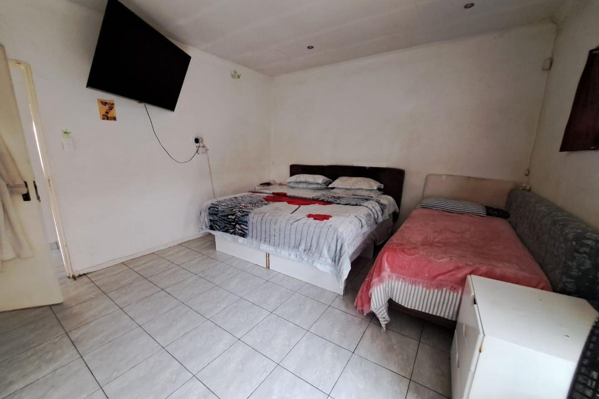 Schedule Your Viewing Today—Your Dream Home Awaits! - Photo 3