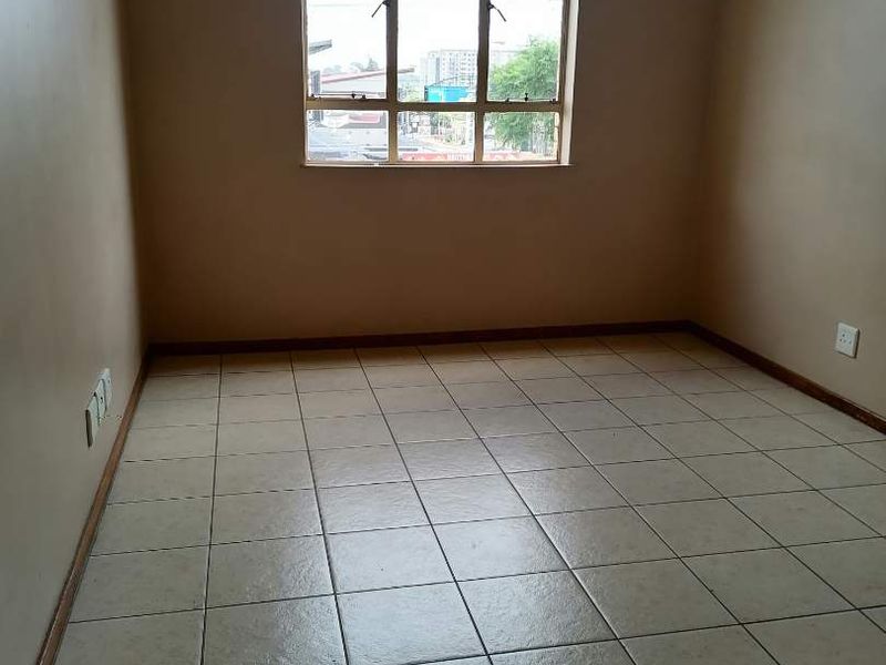 Du South, Bachelor unit for sale - Photo 3