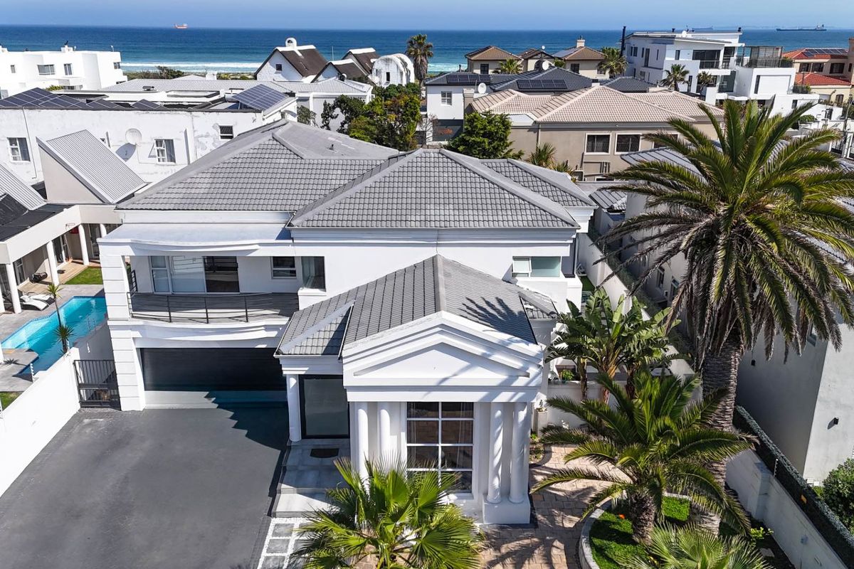 Extravagant Coastal Home in Sunset Beach - Photo 2