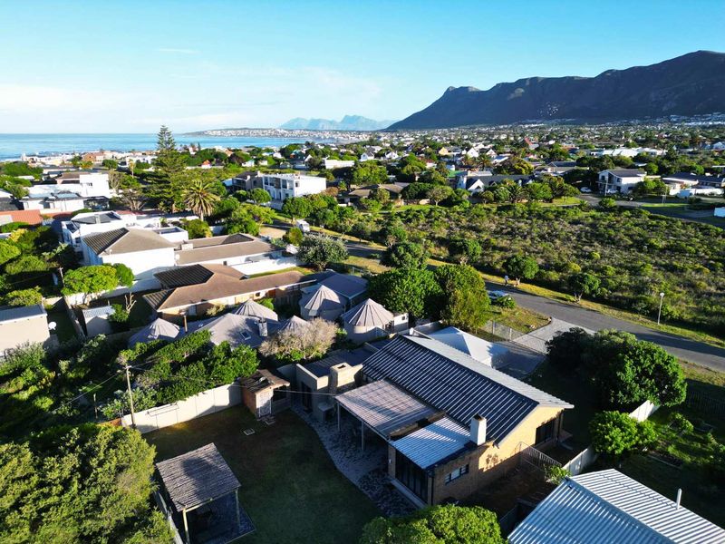 This Is What Coastal Living Was Always Meant to Feel Like! - Photo 2